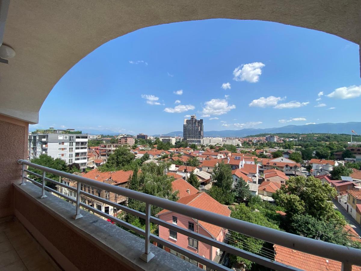S Apartment Skopje Buitenkant foto